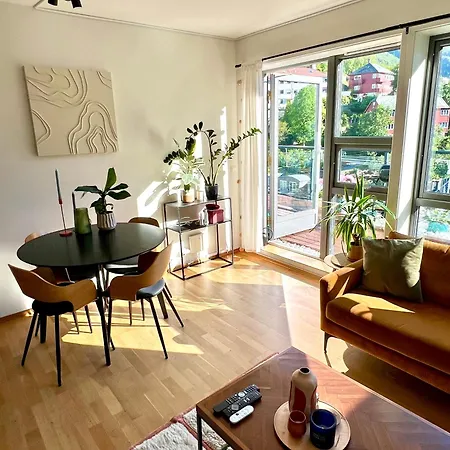 Floor With Mountain View, Terrace 22sqm, Free Parking Leilighet *